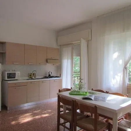 Beautiful Two Bedroom With Wi-fi And Parking *