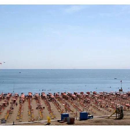 Beautiful Two Bedroom With Wi-fi And Parking *